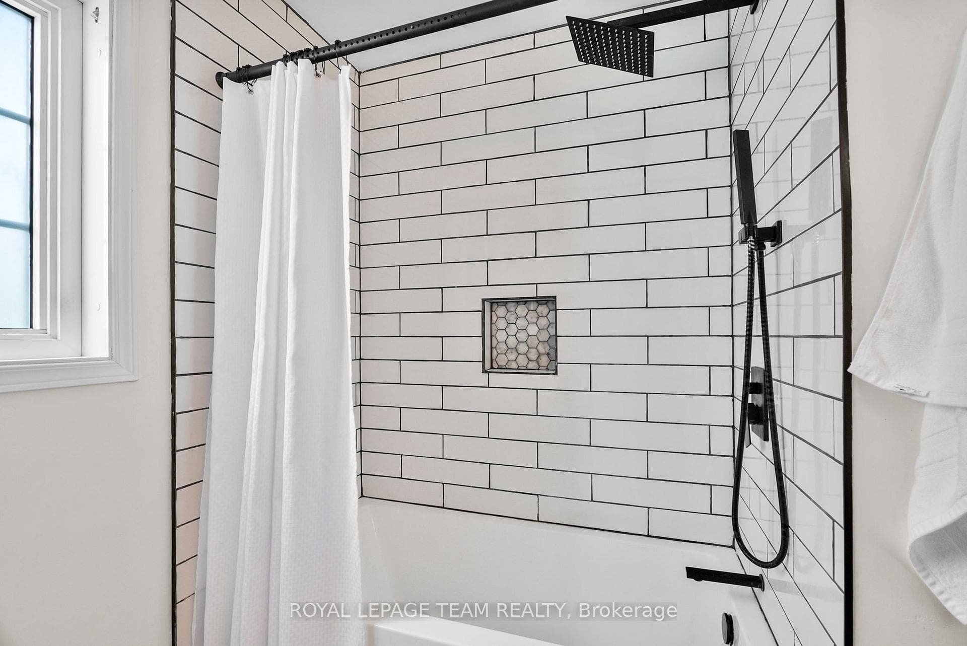 2122 Saunders Avenue photo 30