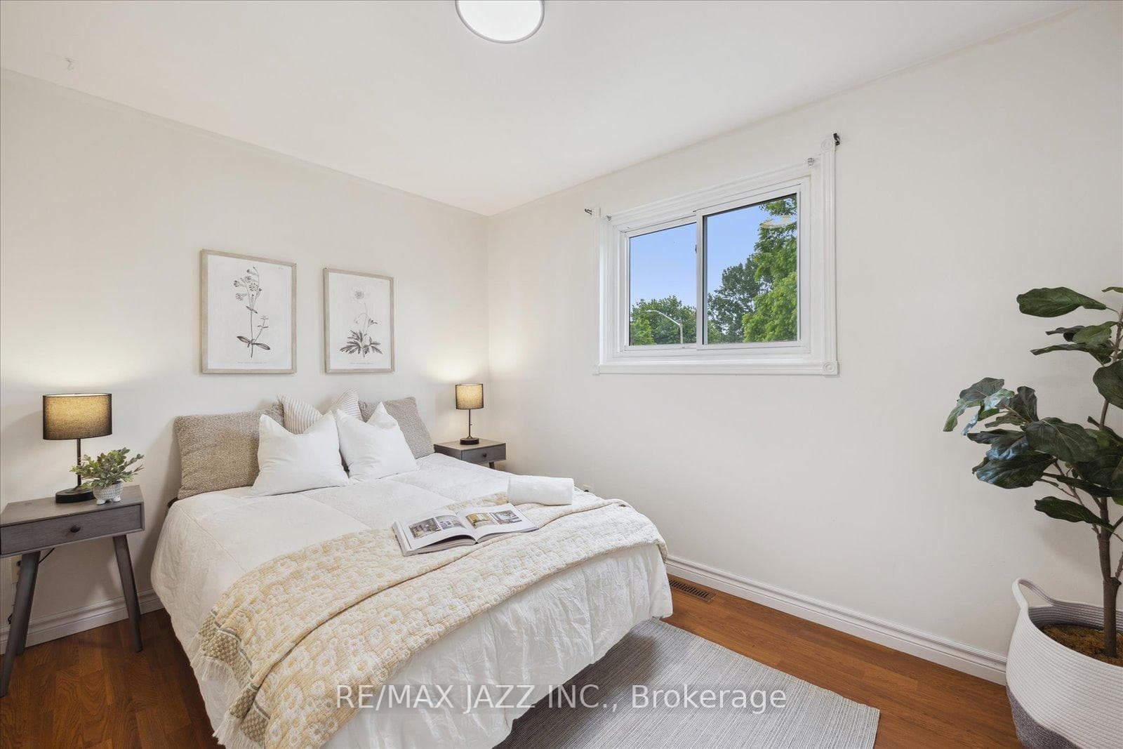 674 Waverly Street photo 12