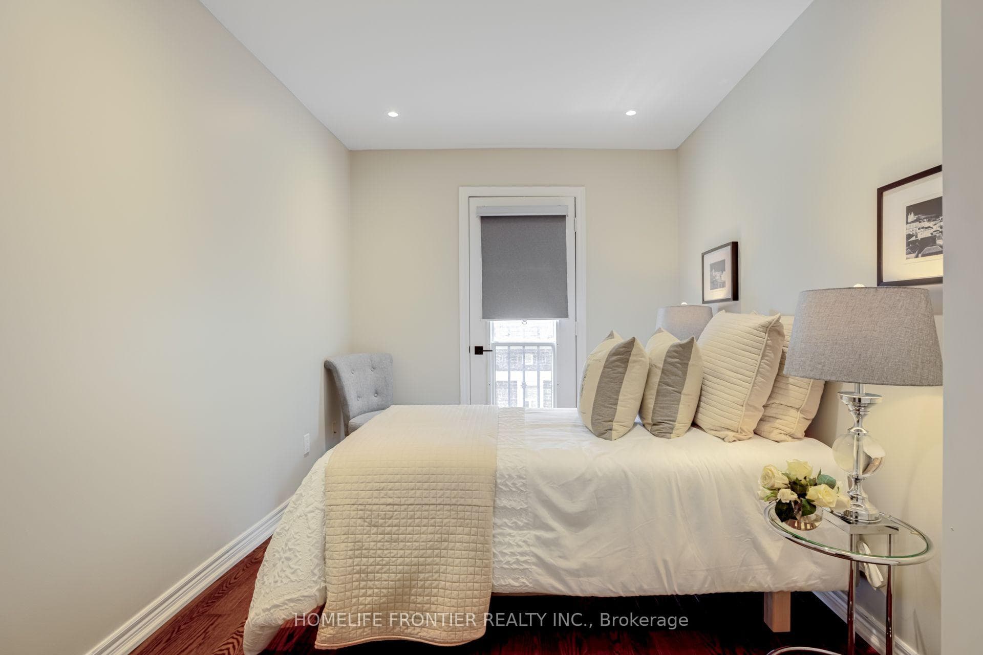 22 Balmoral Avenue Unit 4 photo 30
