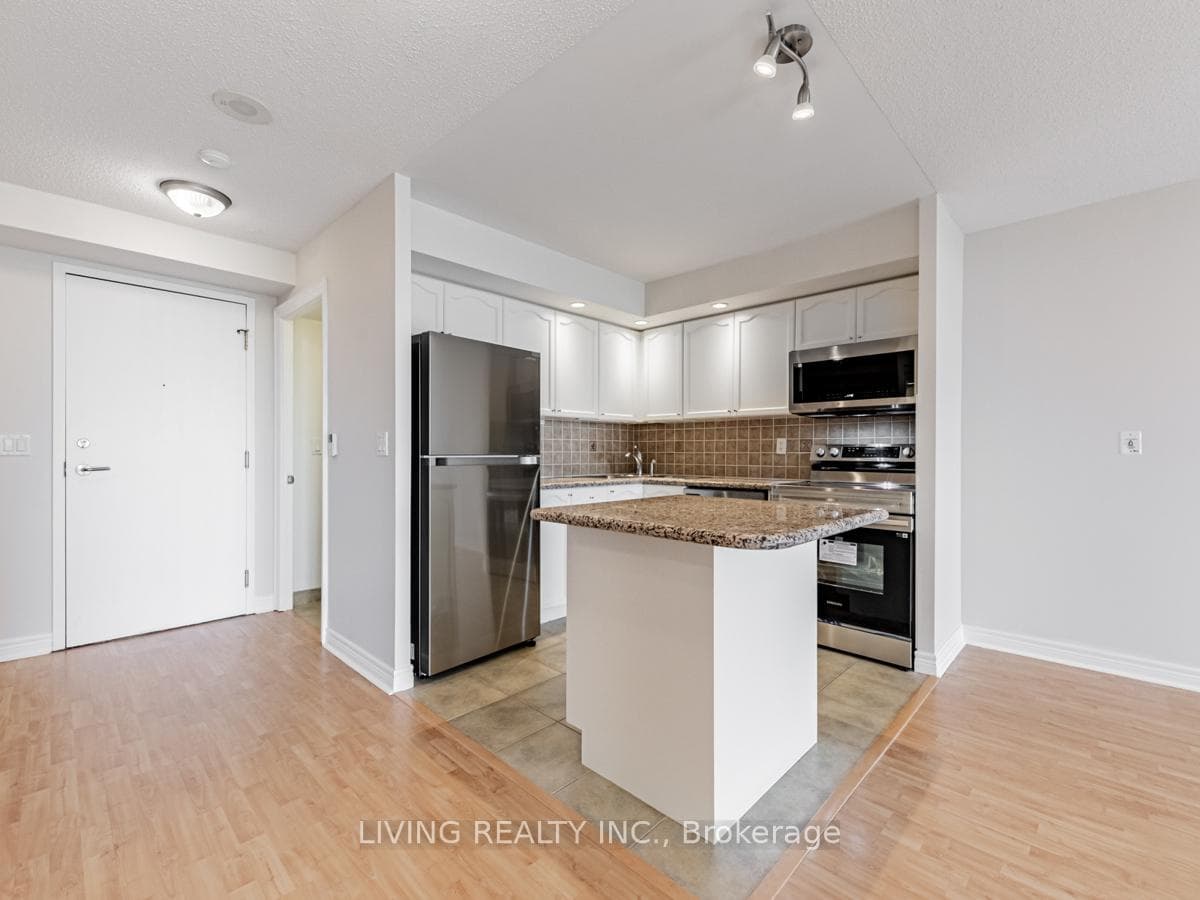 33 Cox Boulevard Unit 707 photo 7
