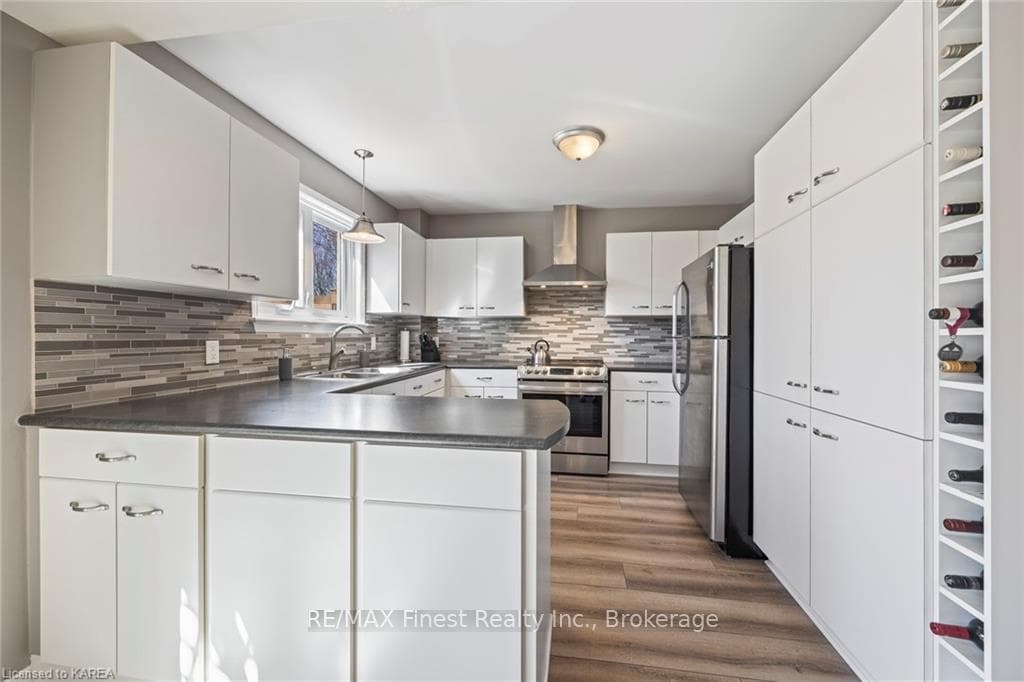 1101 REGATTA Court photo 13