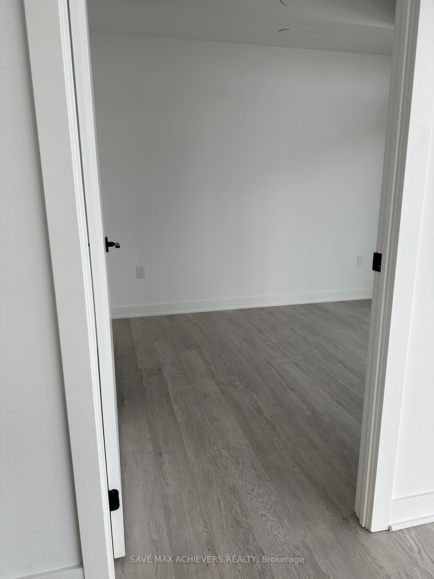 2782 Barton Street Unit 1016 photo 24