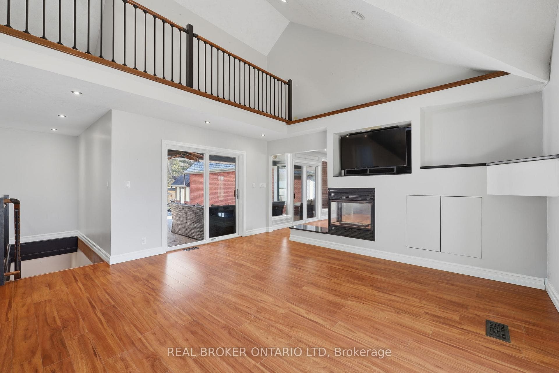 6152 Bostwick Road photo 14