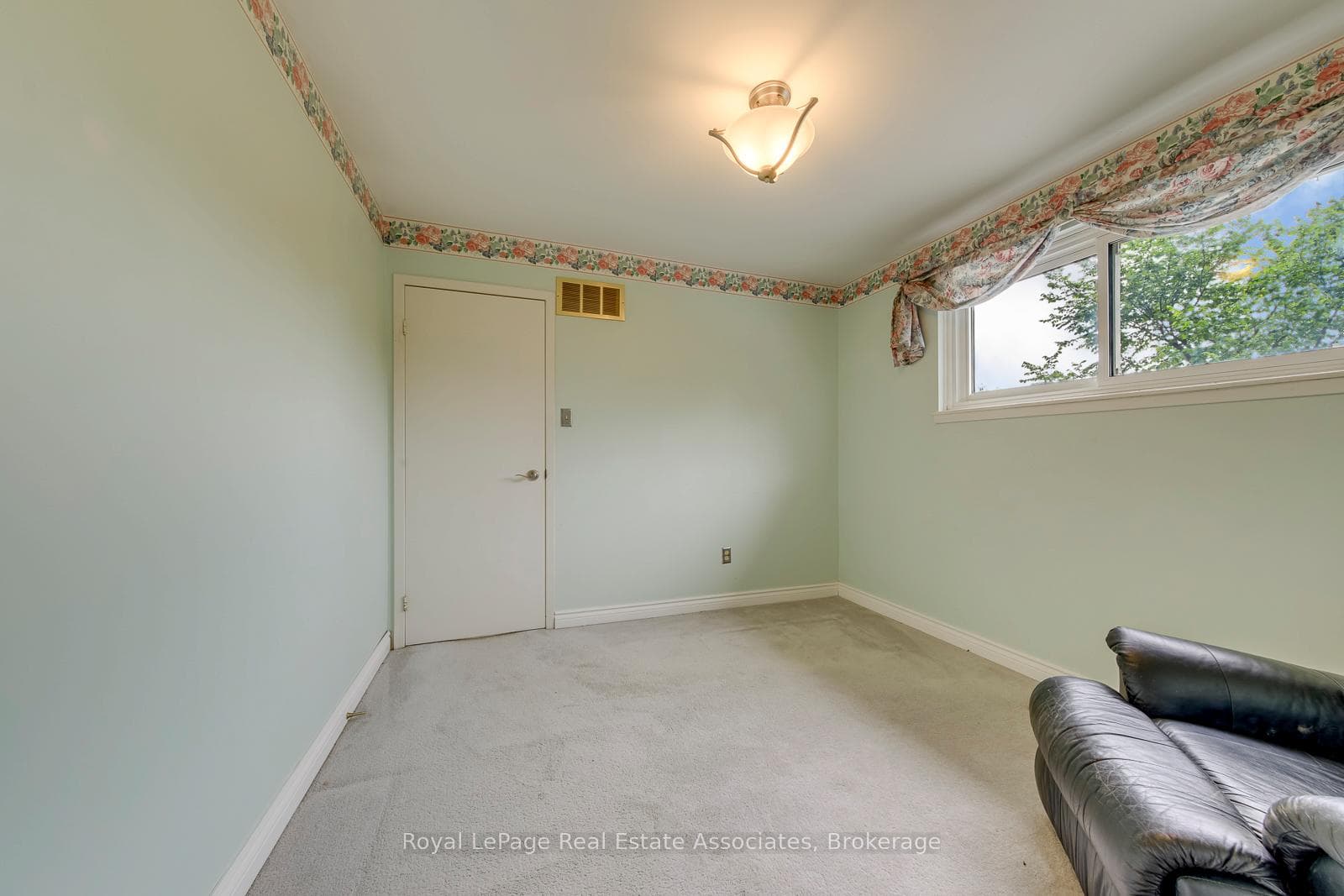 30 Marlow Place photo 29