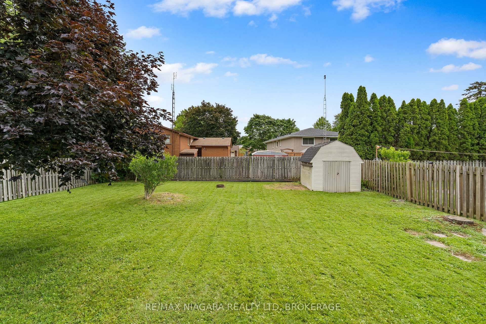 696 Clare Avenue photo 21