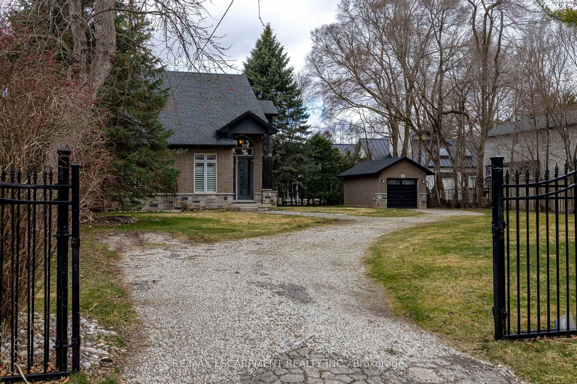 153 Blair Lane photo 2