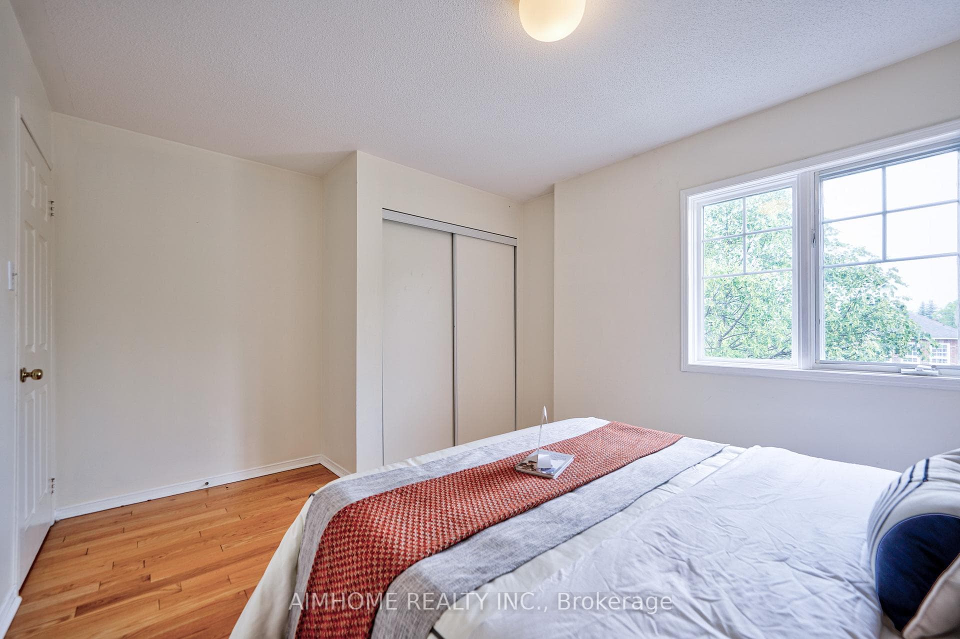 97 James Scott Road photo 32