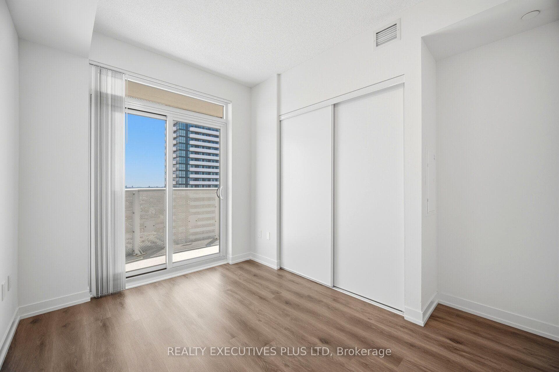 225 Commerce Street Unit 3202 photo 21