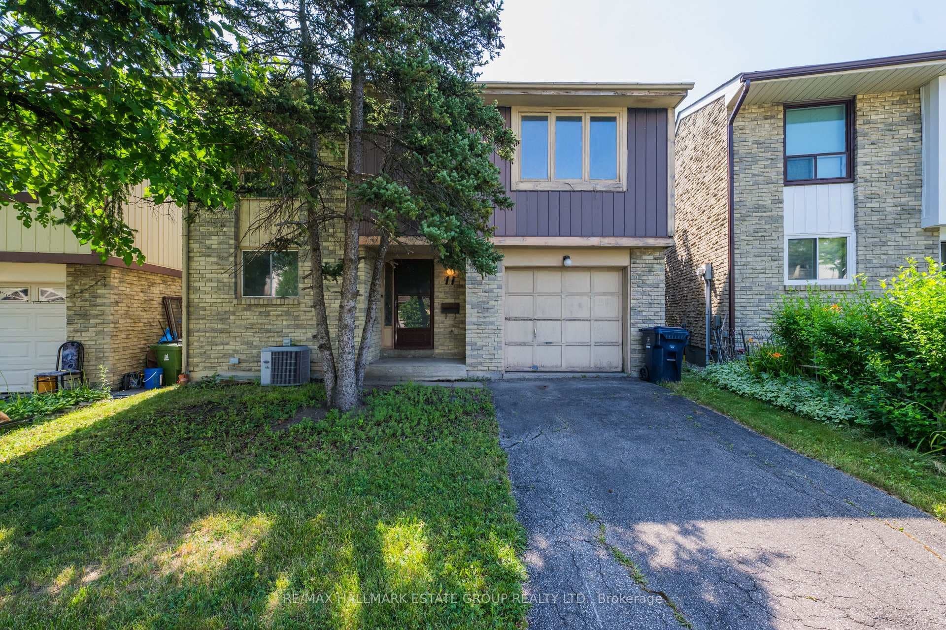11 Pumfrey Crescent photo 1