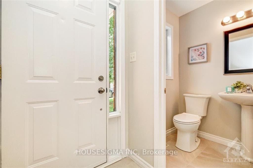 63 KINCARDINE Drive photo 3