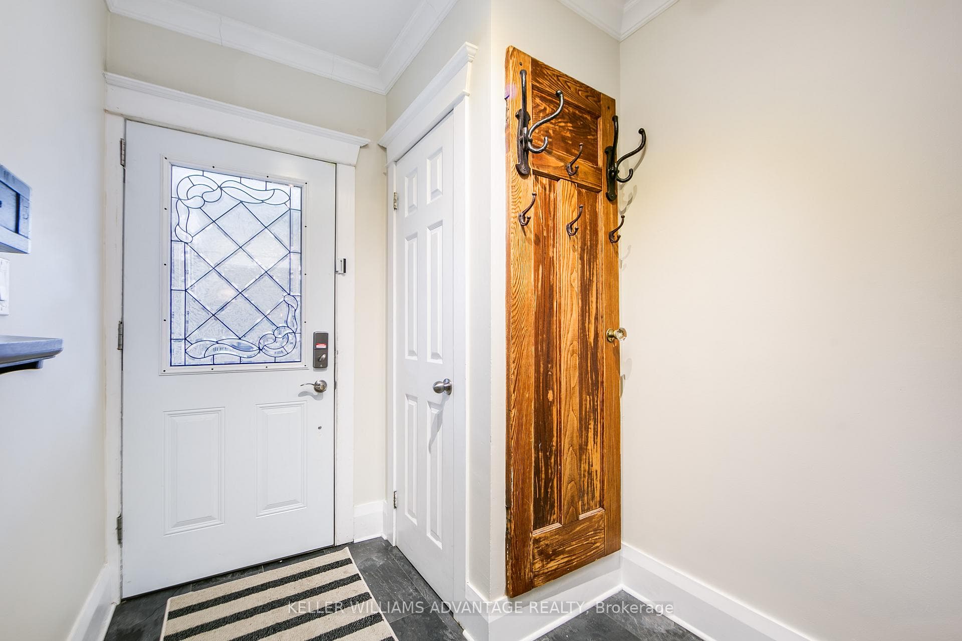 30 Iona Avenue photo 3