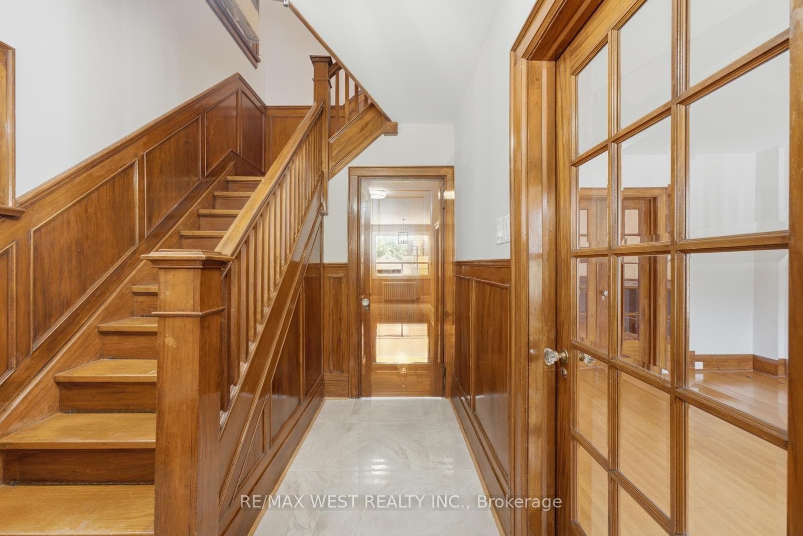 280 Westmount Avenue photo 3
