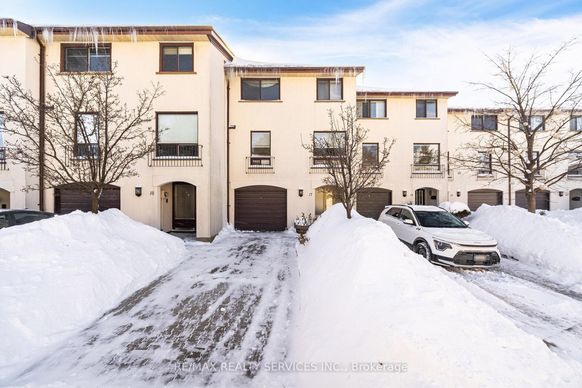 6679 Shelter Bay Road Unit 17 photo 2