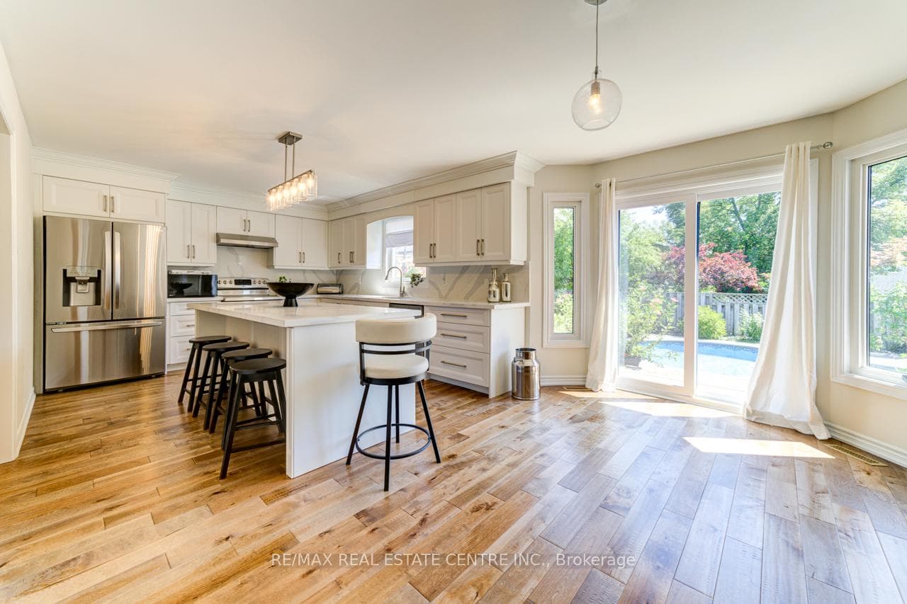 48 River Oaks Boulevard photo 15