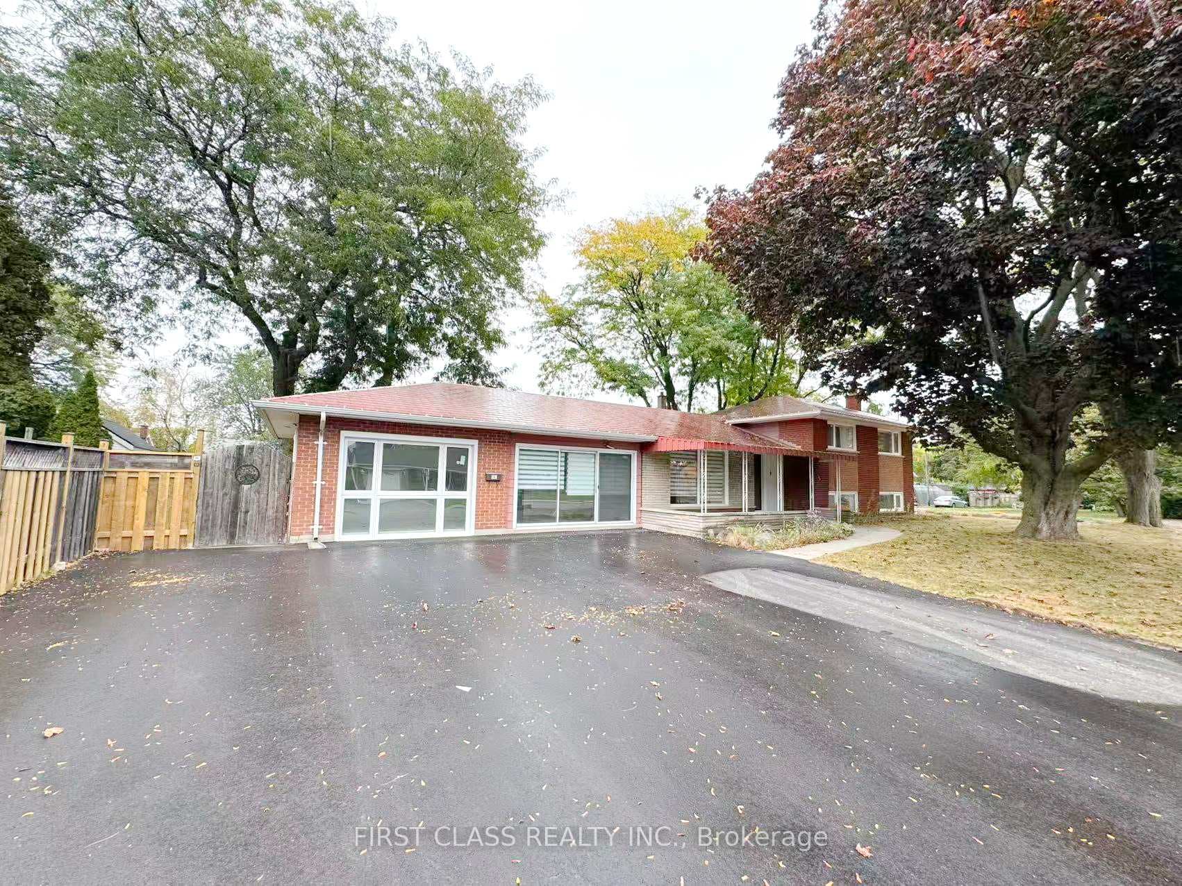 741 Proctor Road Unit Upper photo 1