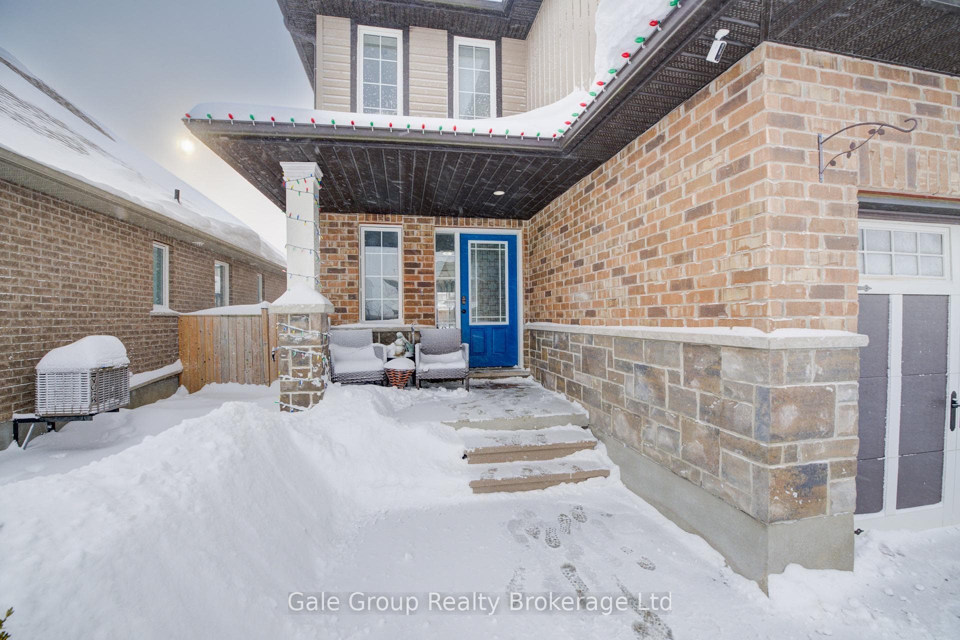 1444 DUNKIRK Avenue photo 2