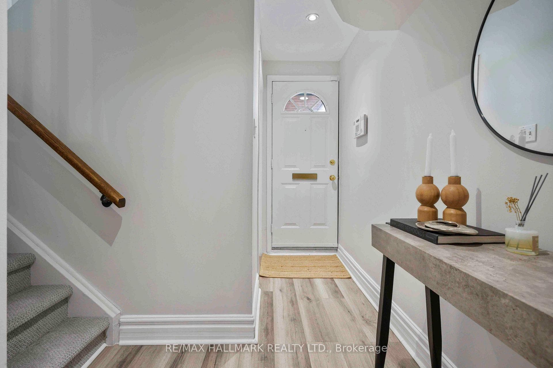 455 Broadview Avenue photo 3