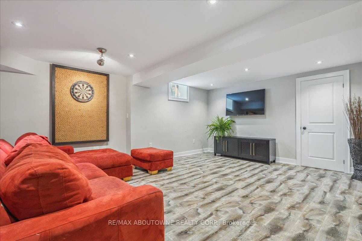 2255 High Wood Court photo 30