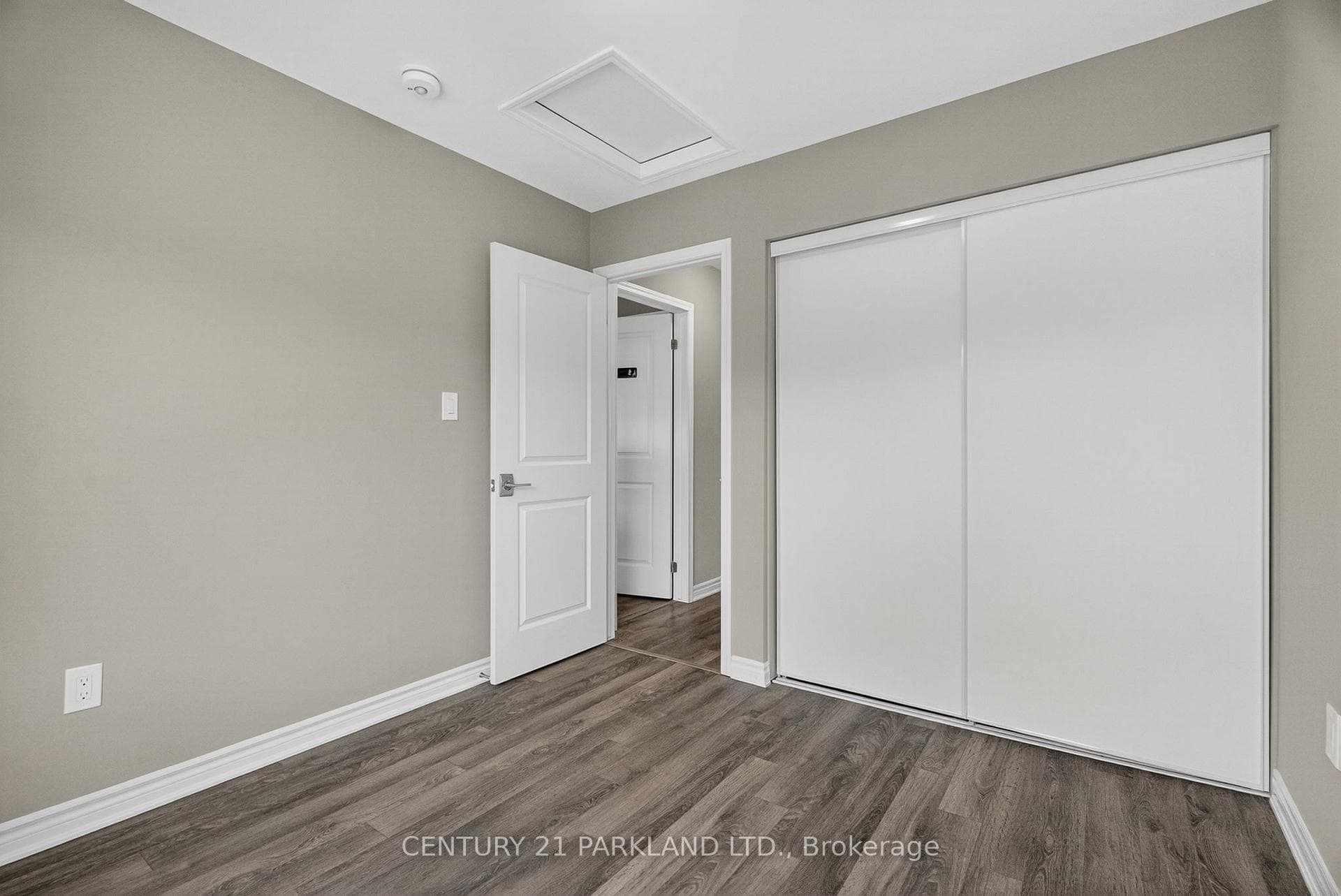 4 Heron Park Place photo 17