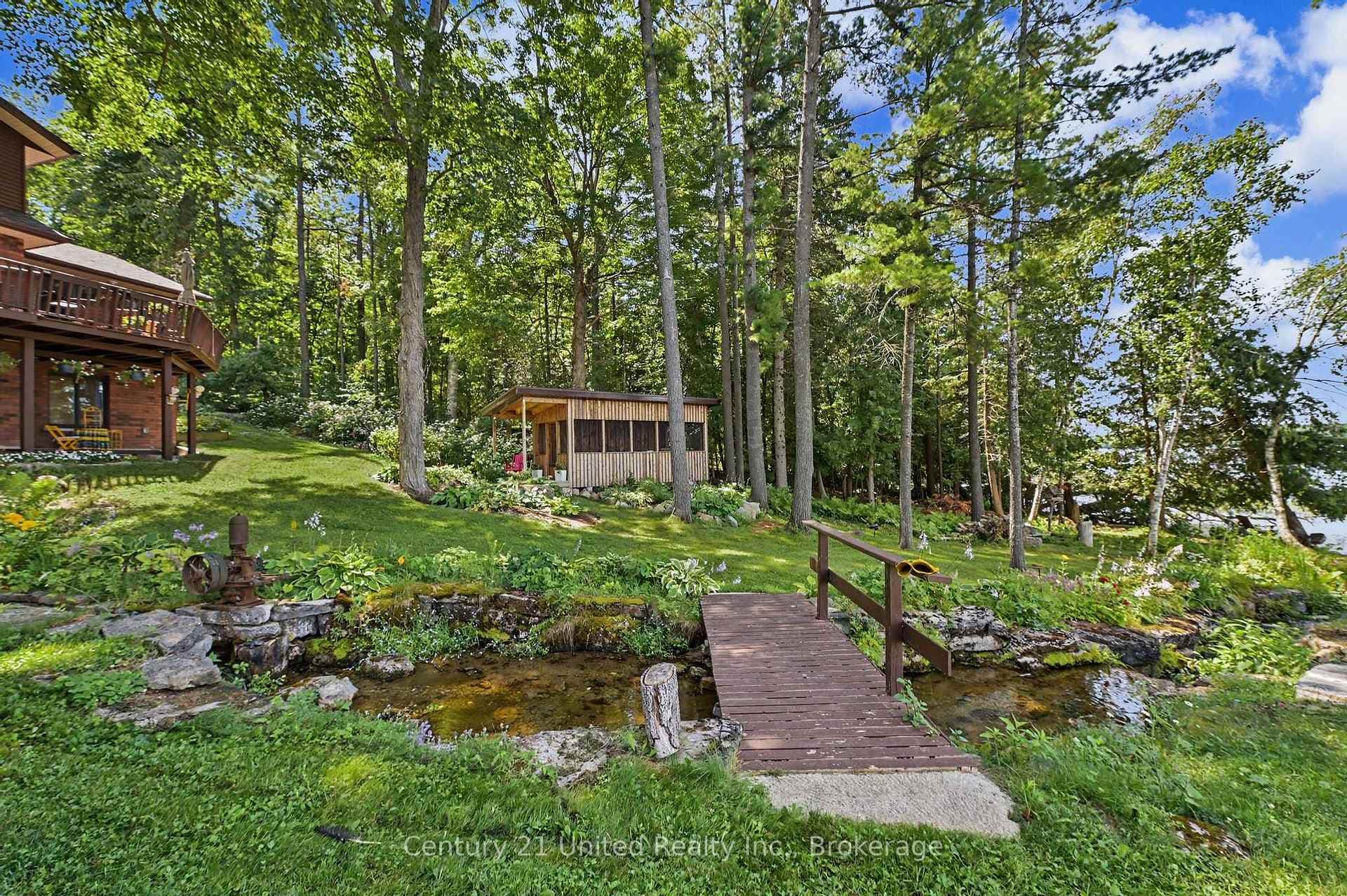113 Sugarbush Crescent photo 32