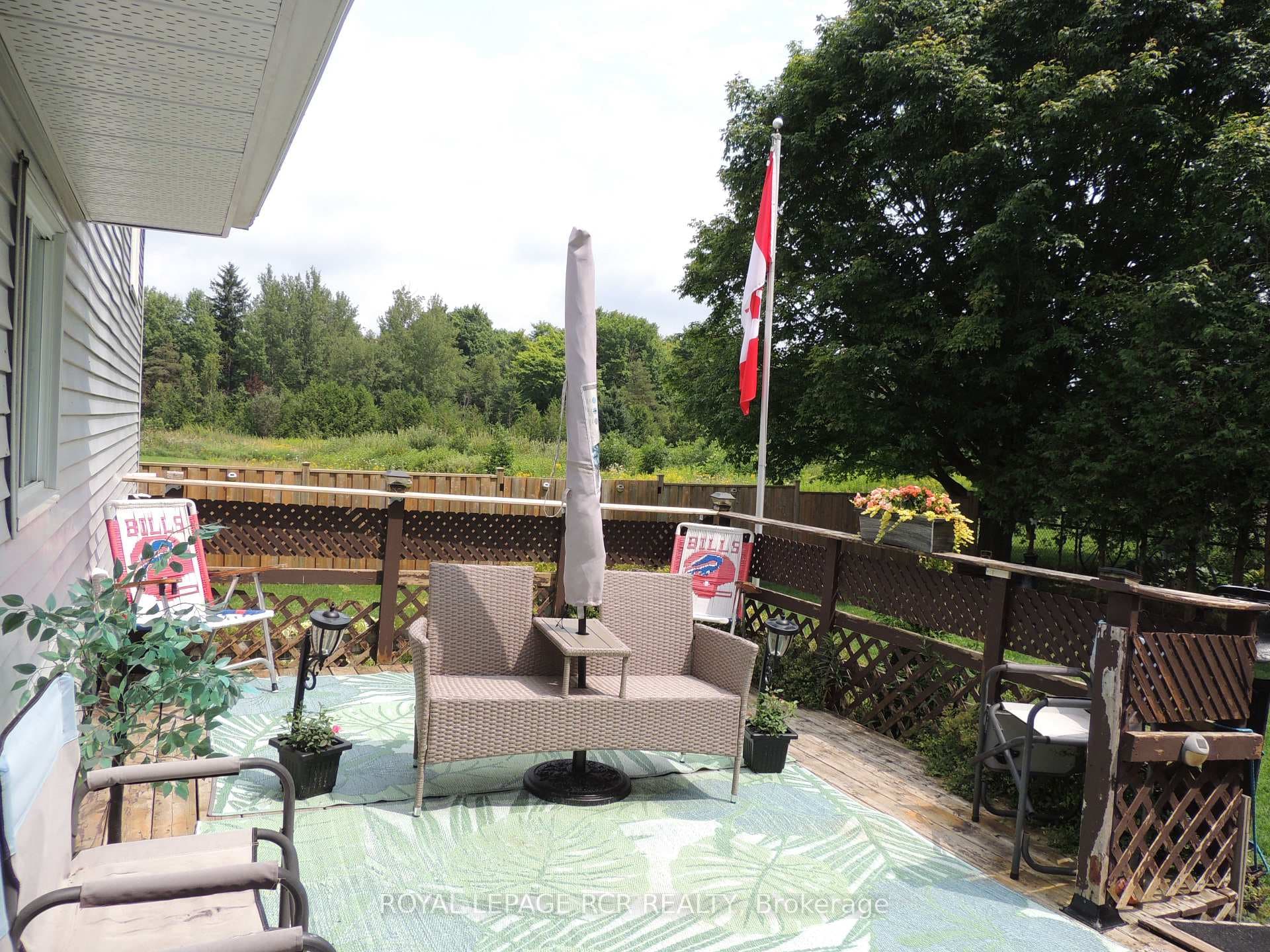 211 Toronto Street photo 29