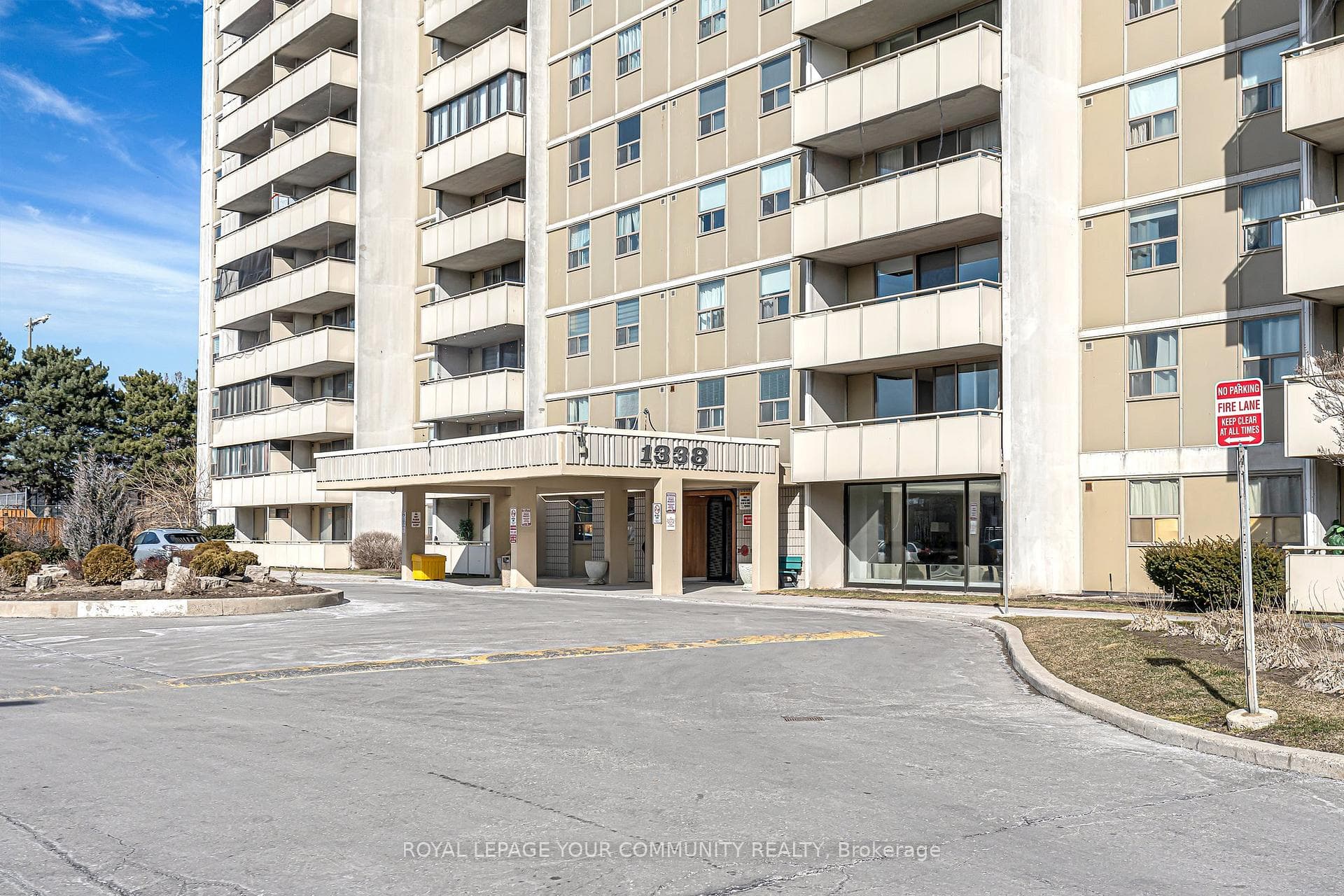 1338 York Mills Road Unit 1206 photo 2