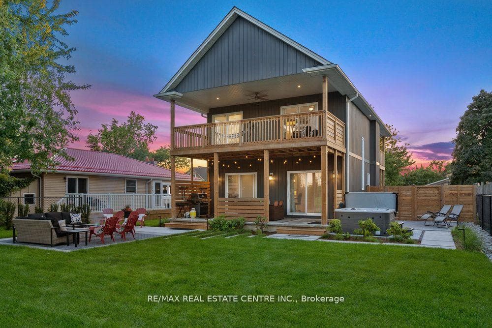 54 Lakeview Avenue photo 2