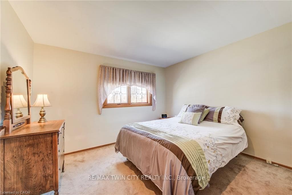 85 BURLINGTON Drive photo 17