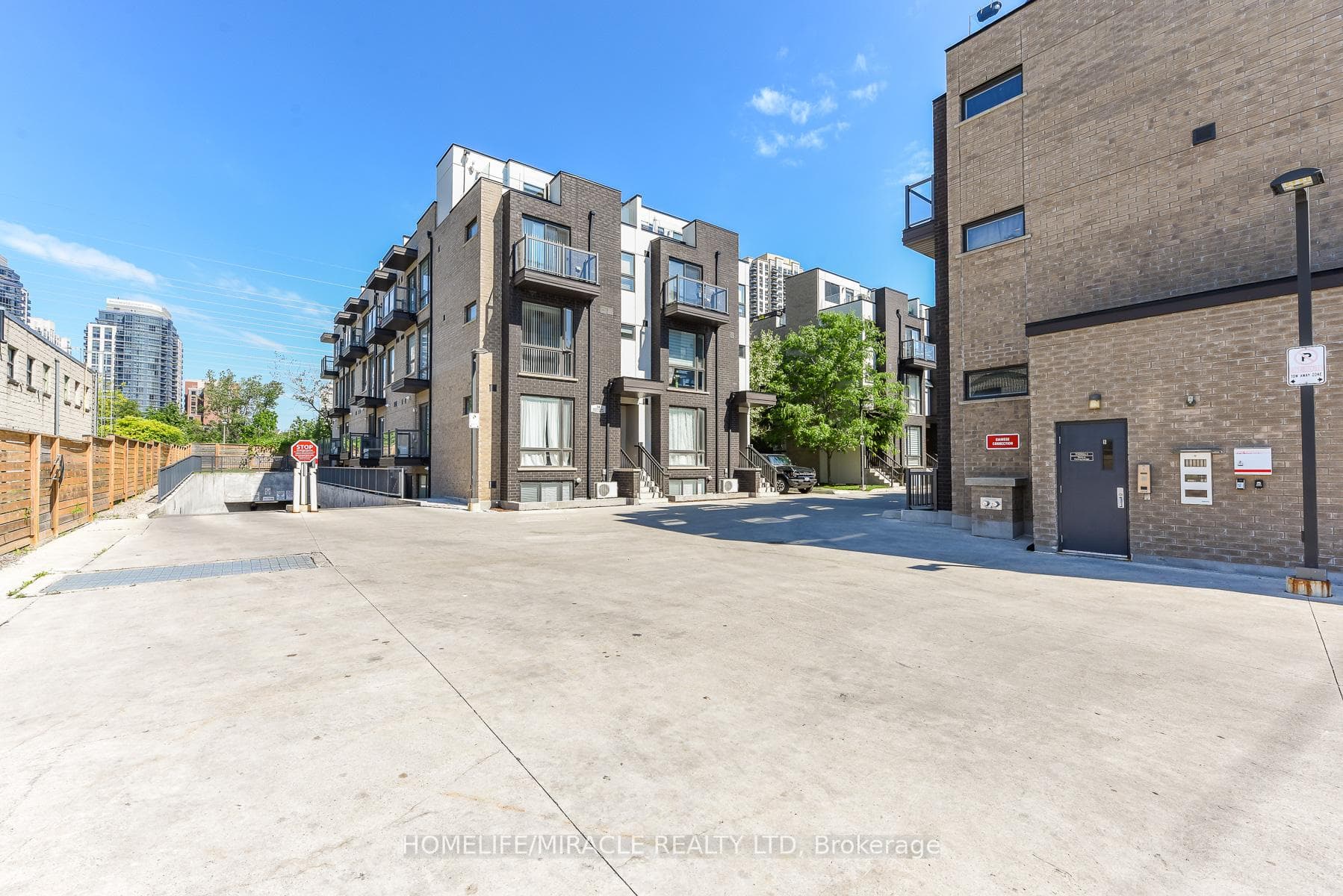 32 Fieldway Road Unit 122 photo 7