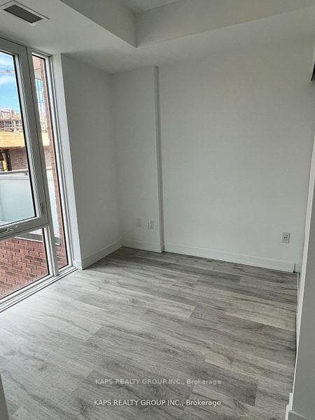 215 Lakeshore Road Unit 201 photo 7