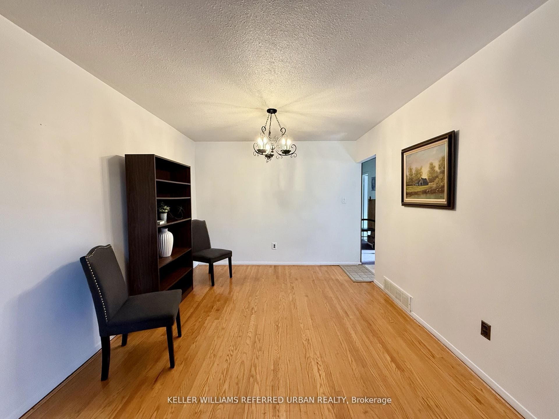 11 Midcroft Drive photo 9