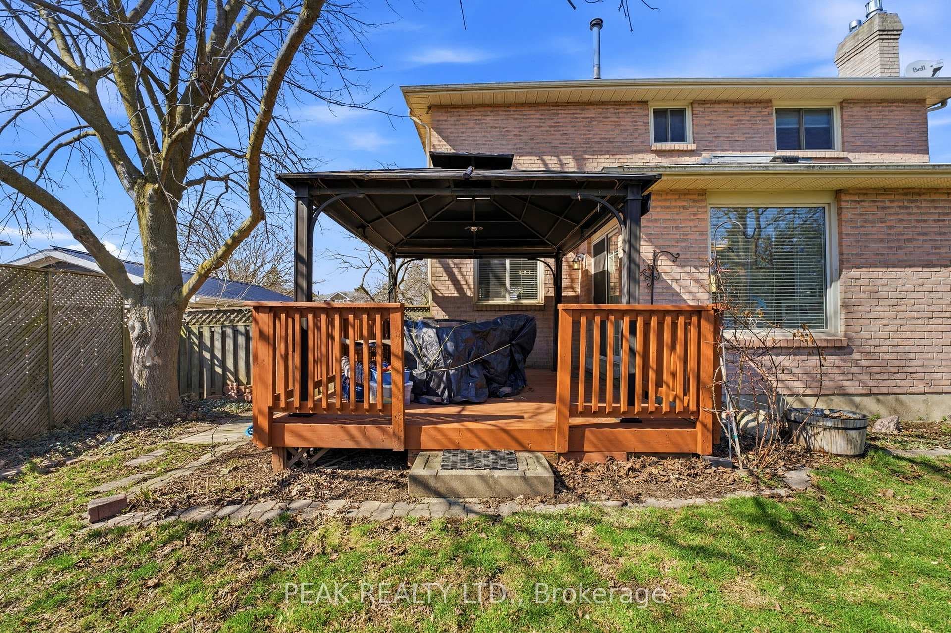21 Garden Crescent photo 41