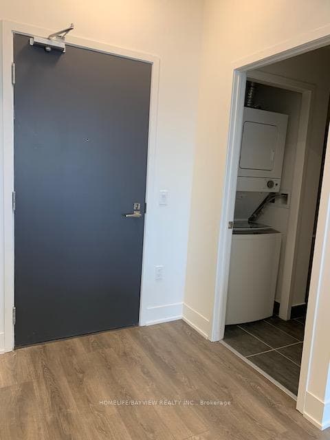 2916 HWY 7 Road Unit 413 photo 1
