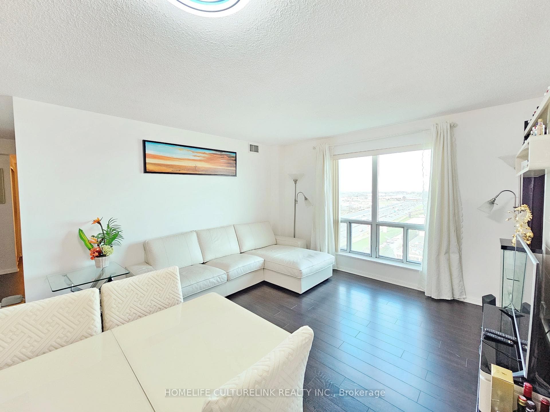 11 Lee Centre Drive Unit 2106 photo 2