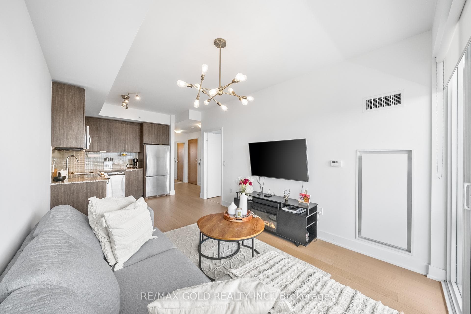 30 Shore Breeze Drive Unit 5511 photo 8