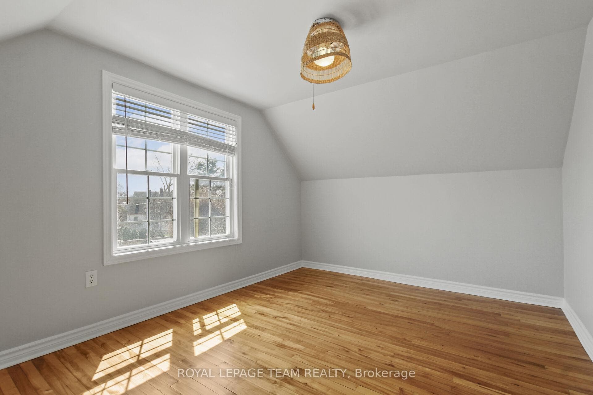 100 Harrold Place photo 26