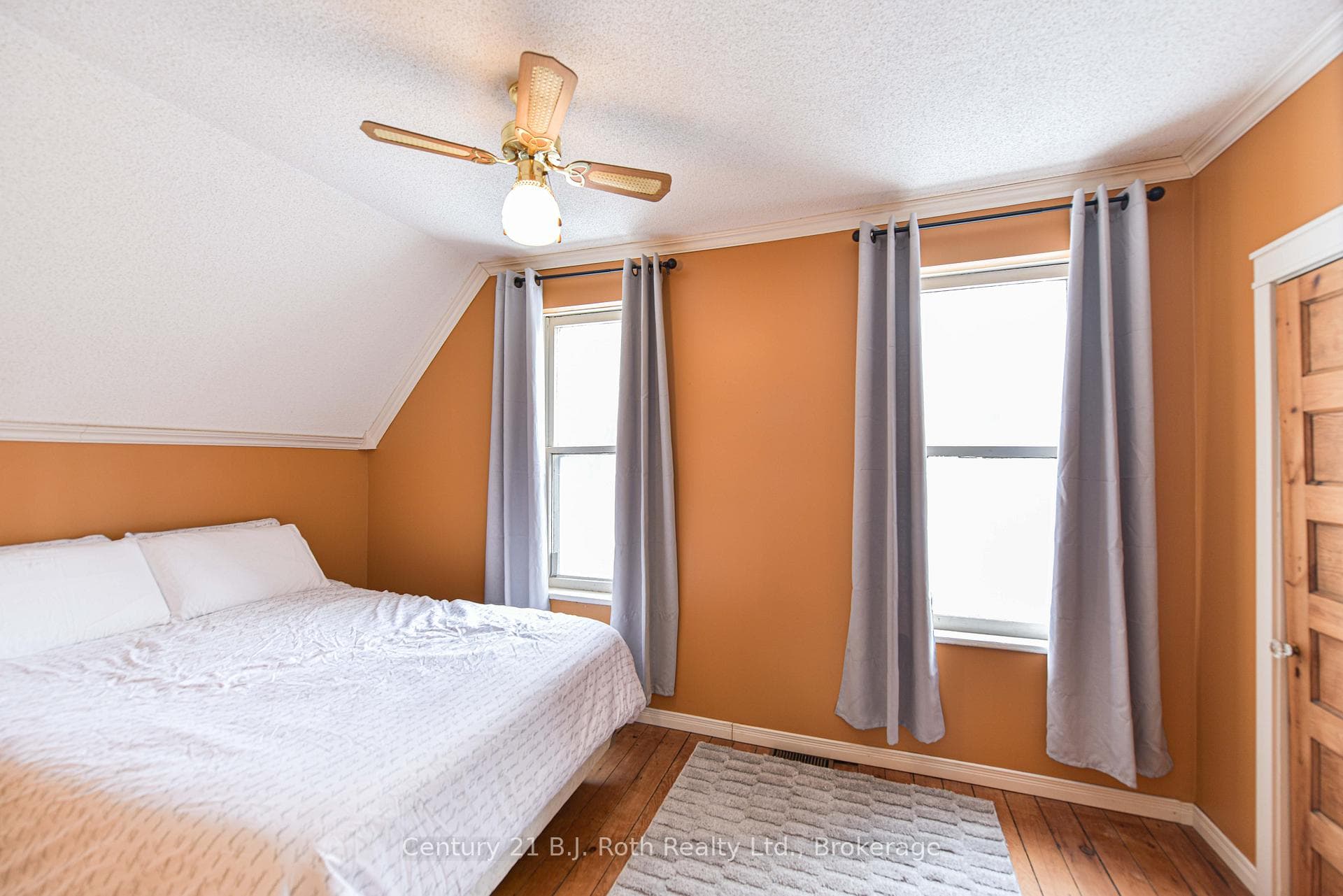 694 Quebec Street photo 23