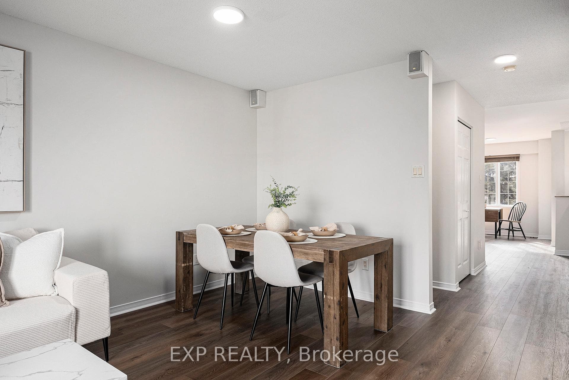 45 Manhattan Crescent photo 9
