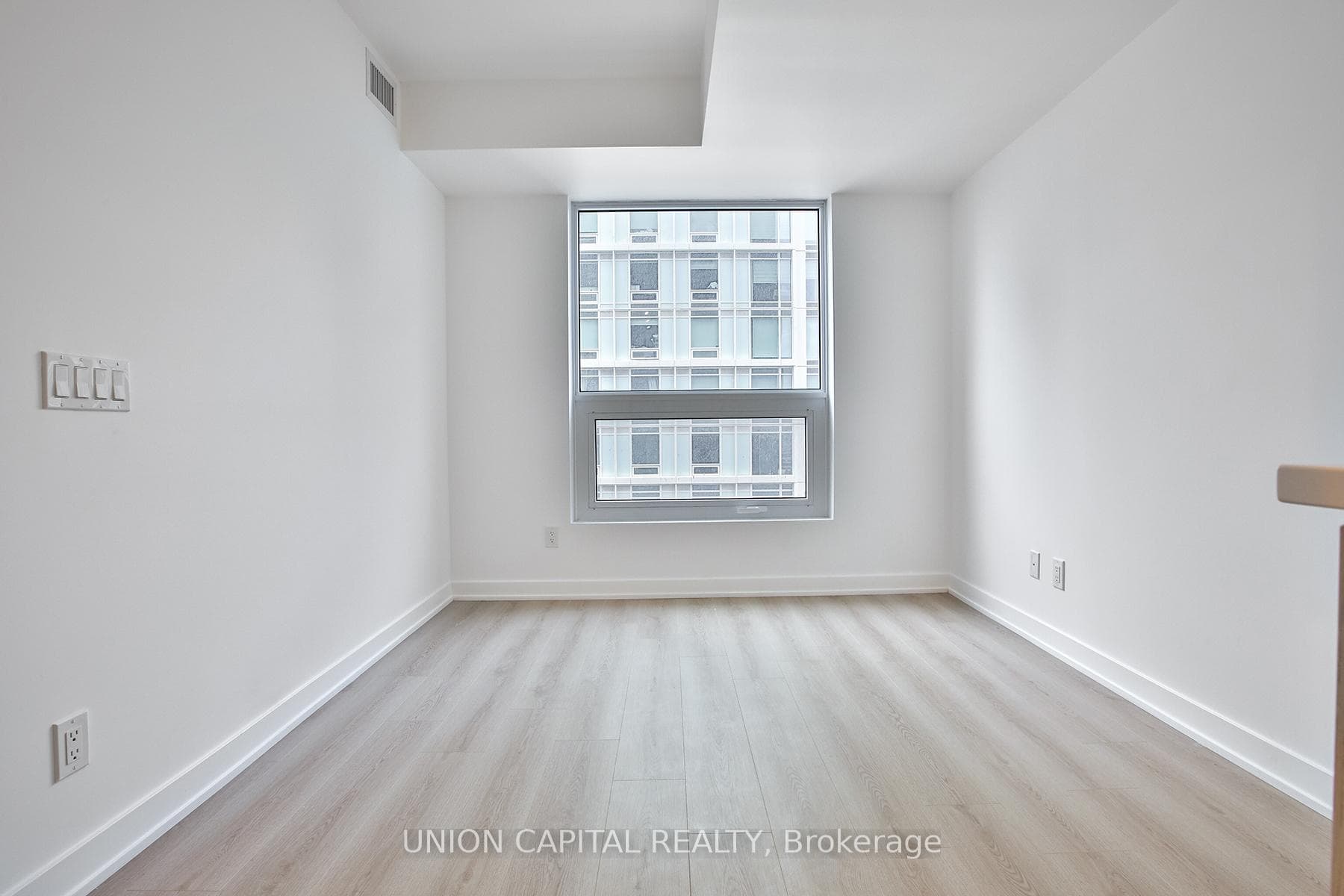 100 Queen Street Unit 2312 photo 16