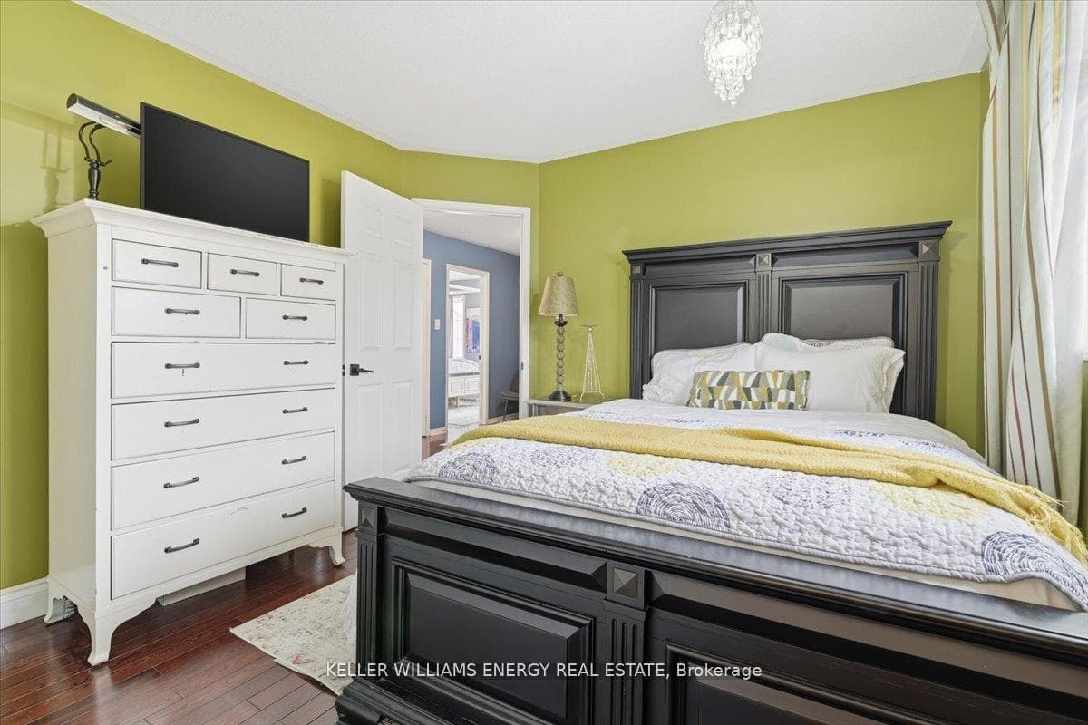 66 Oceanpearl Crescent photo 34