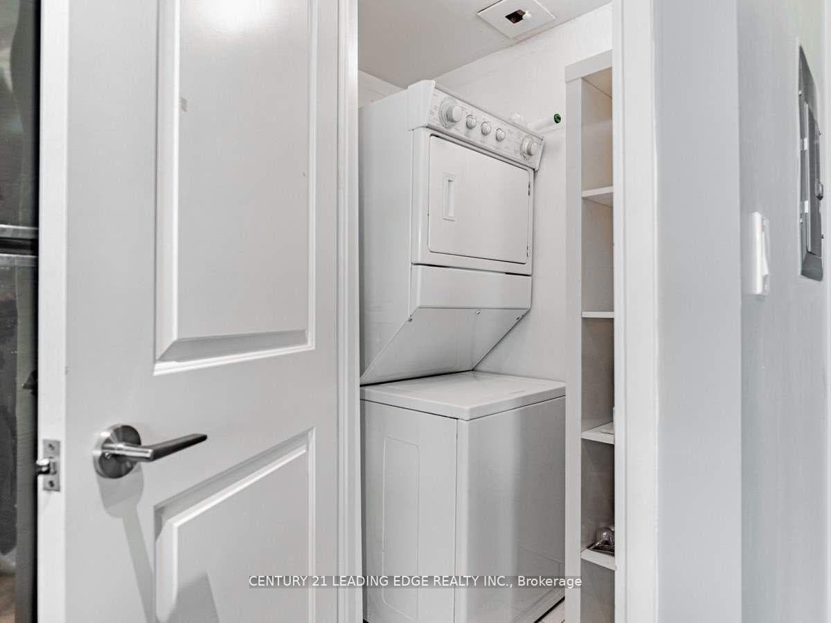 90 Absolute Avenue Unit 1704 photo 19