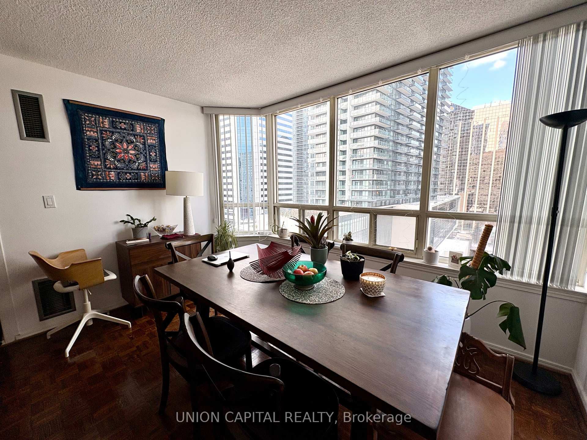 30 Greenfield Avenue Unit 1116 photo 8