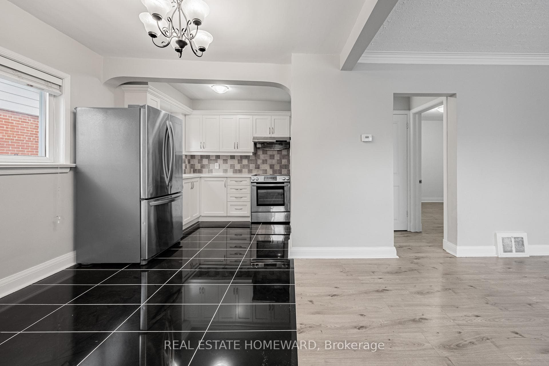 11 Dorine Crescent photo 7