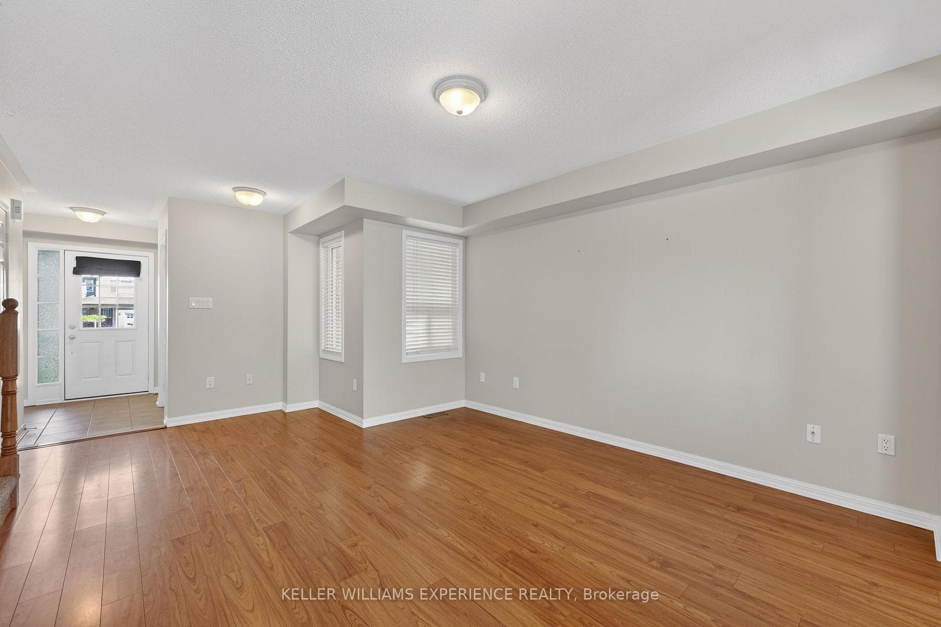 76 Commonwealth Road photo 10