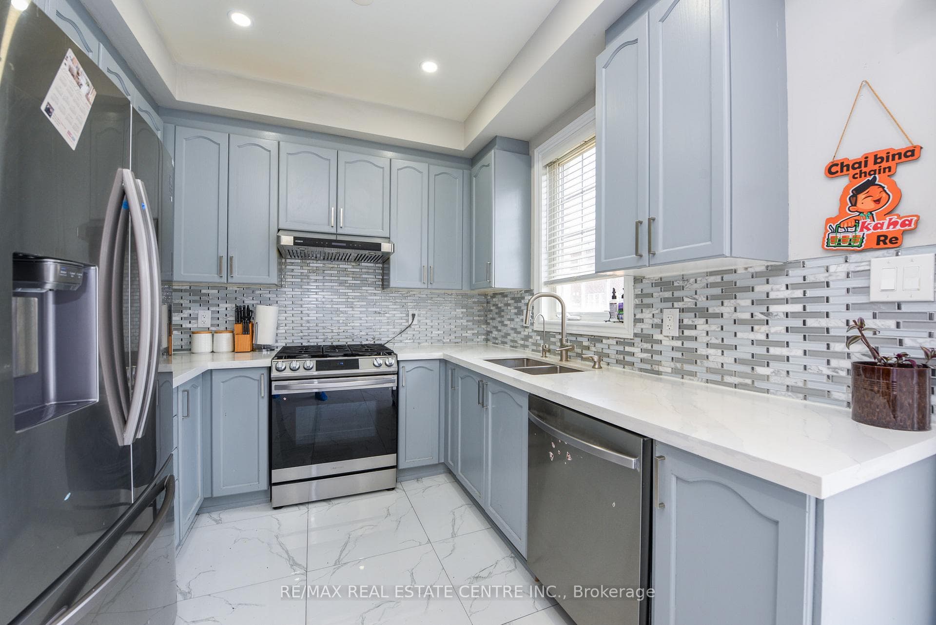 682 Megson Terrace photo 12