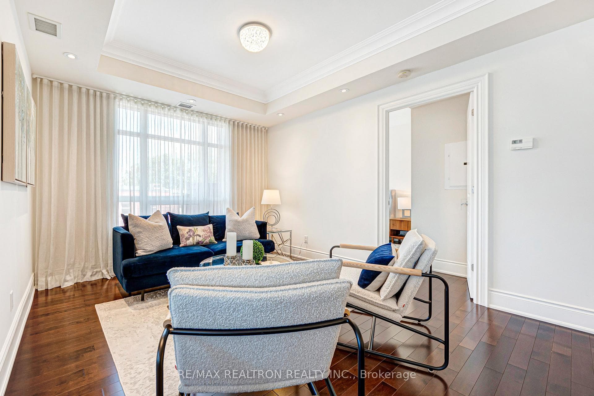1717 Avenue Road Unit 314 photo 17