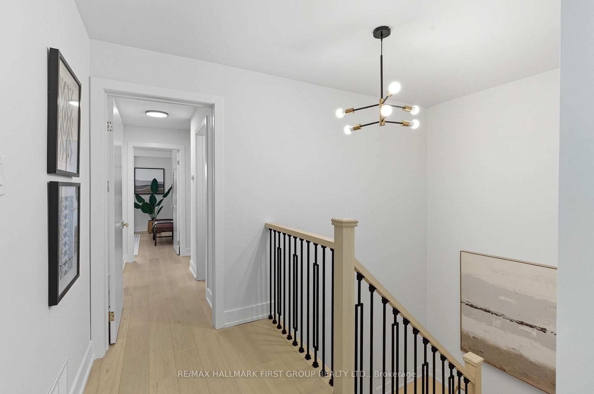 194 Fairglen Avenue photo 17