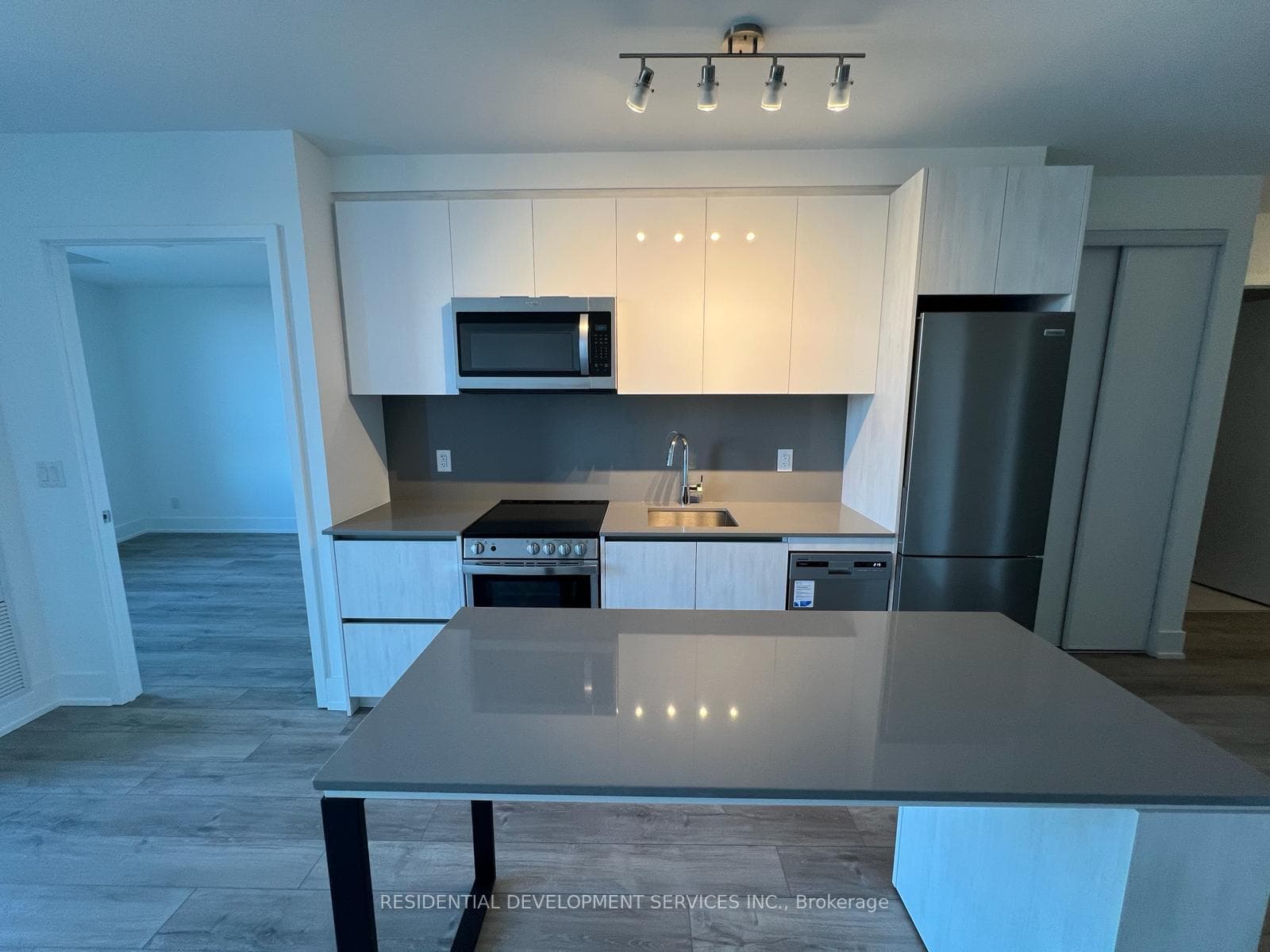 3100 Keele Street Unit 620 photo 2