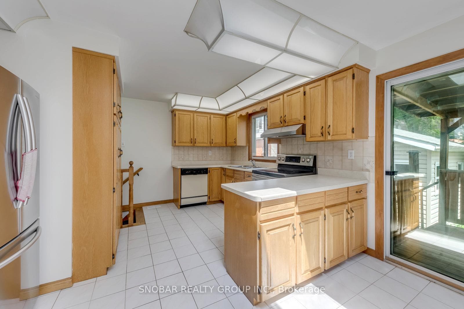 97 Guestville Avenue photo 17