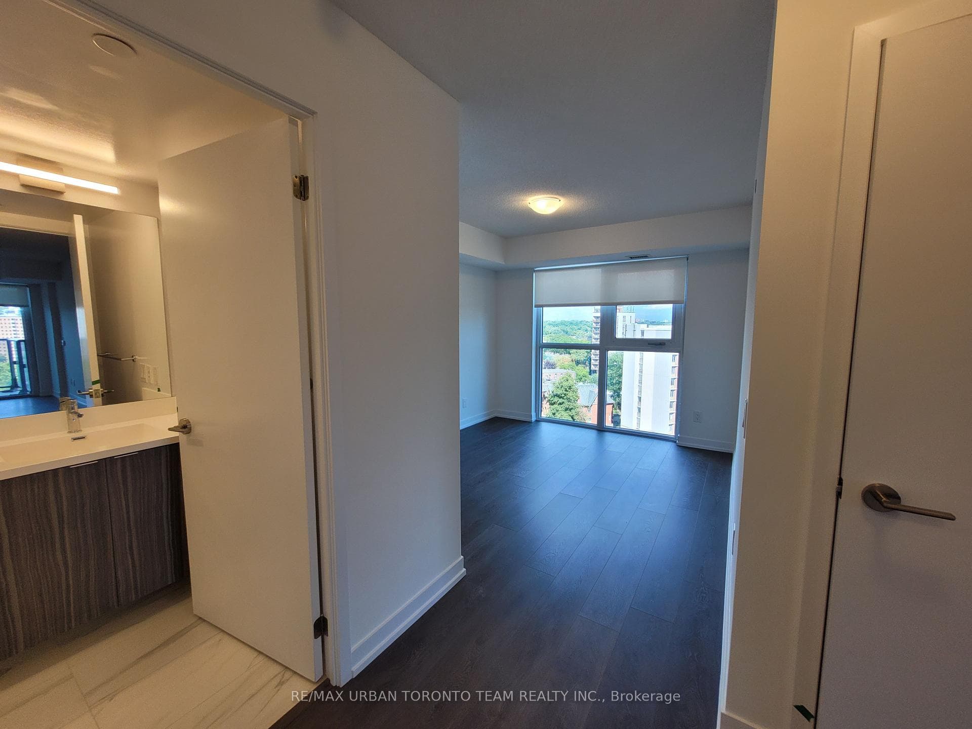 219 Dundas Street Unit 1212 photo 11